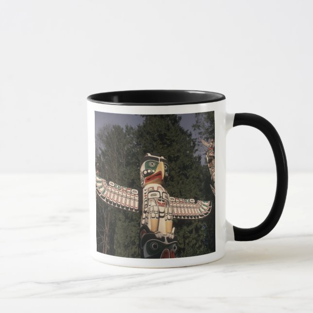 Taza Canadá, Columbia Británica, Vancouver.  Nativo (Derecha)