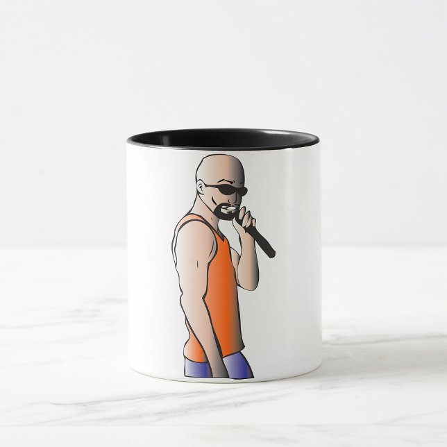 Taza Cantante de hombre calvo y hip hop de Guay con mic (Subido por el creador)