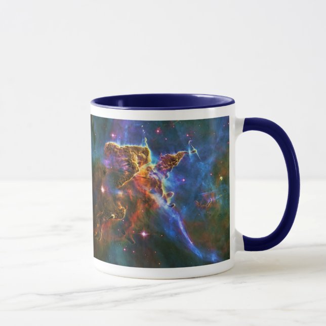 Taza Carina Nebula, Estrella formando escultura de nube (Derecha)