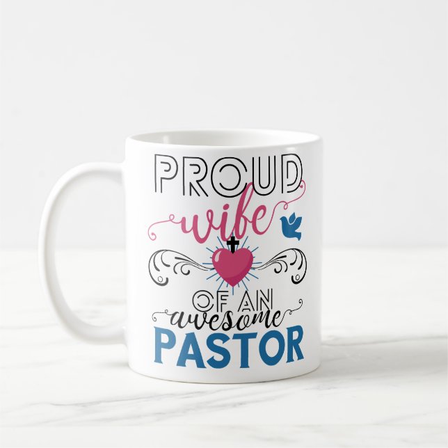 Taza cariñosa orgullosa de la esposa del pastor (Izquierda)