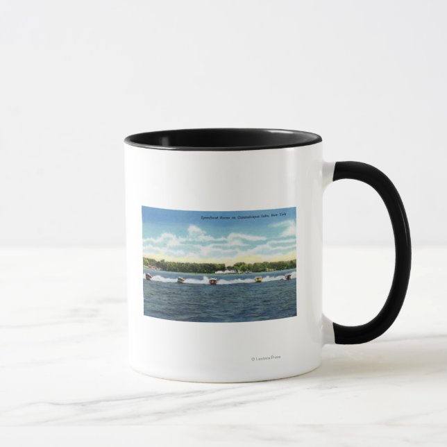 Taza Carreras de lanchas rápidas en el lago (Derecha)
