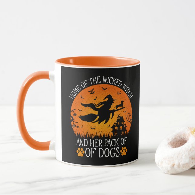 Taza Casa De La Bruja Malvada Y Su Paquete De Perros Gu (Con donut)