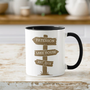 Taza Casa del lago Rustic Wood Signpost