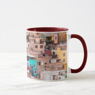 Taza Casas coloridas en la colina