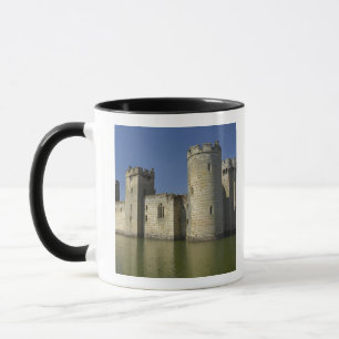 Taza Castillo de Bodiam (1385), reflejado en foso, Este