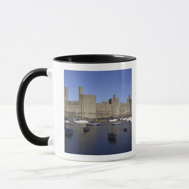 Taza Castillo de Caernarfon, Gwynedd, Gales (RF) (Izquierda)