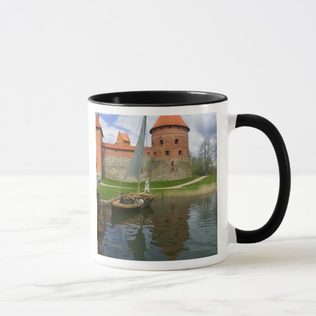 Taza Castillo de la isla junto al lago Galve, Trakai, L (Derecha)