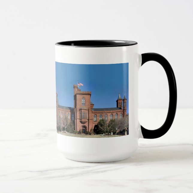 Taza Castillo Smithsonian en Washington, D.C. (Derecha)