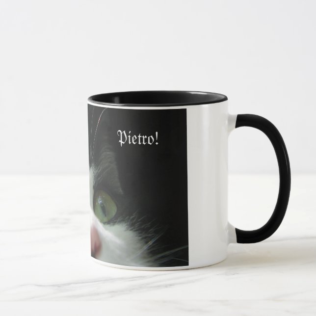 Taza Cat-ffeine. (Derecha)