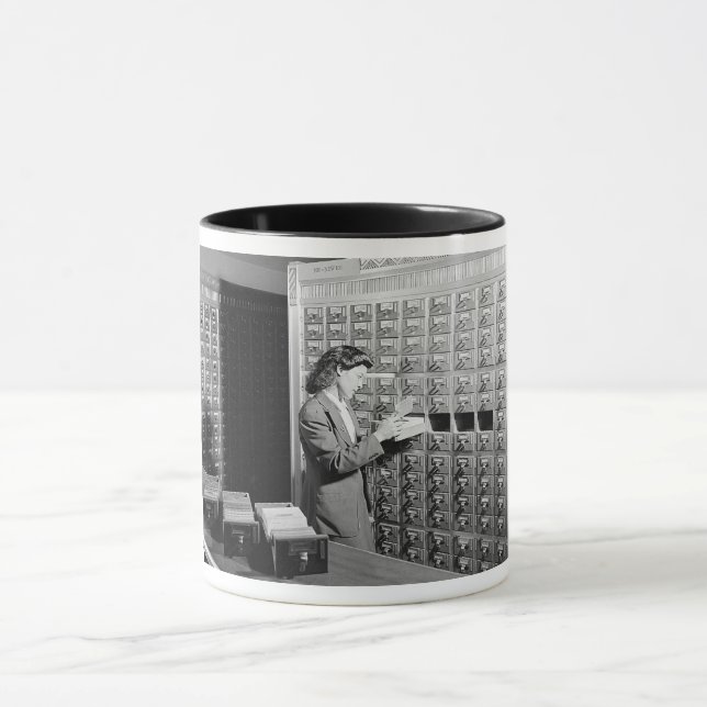 Taza Catálogo de tarjetas para mujeres y bibliotecas (Centro)