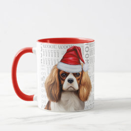 Taza Cavalier King Charles Dog Santa sobre fondo de mad