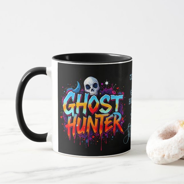 Taza Cazador de gafas de cráneo Cita de graffiti parano (Con donut)