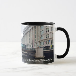 Taza centro de milwaukee riverfront y arquitectura