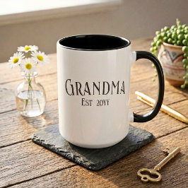 Taza Chic Grandma Established Personalize Name Year