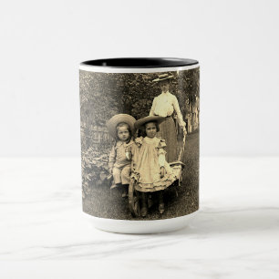 Taza chica de la foto de Heirloom Garden de 1890