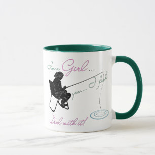 Taza Chica de Pesca lidia con el engranaje de pesca