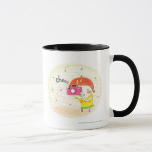 Taza Chica que sostiene la cámara, haciendo clic