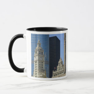 Taza Chicago, Edificio Wrigley con Trump Hotel &