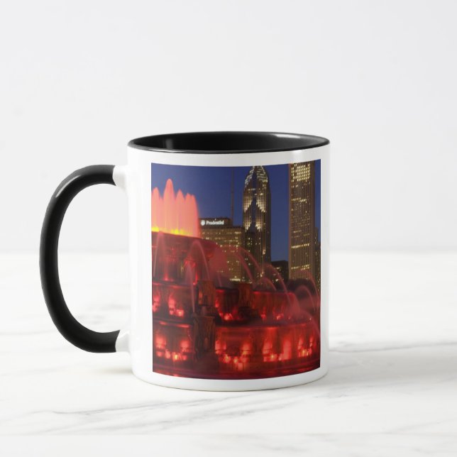 Taza Chicago, Illinois, Fuente de Buckingham (Izquierda)