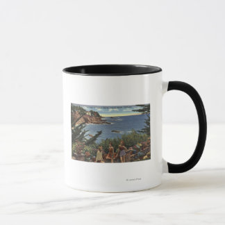 Taza Chicas disfrutando de una vista de las costas de L