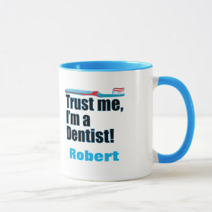 Taza Chiste de cirujano dental de Trust Me Dentist