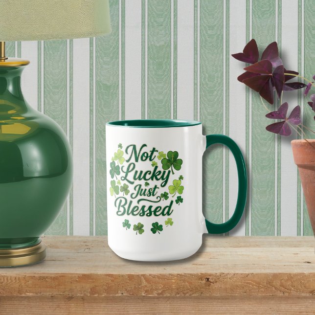 Taza Christian St. Patrick’s Day Shamrock Blessed  (Subido por el creador)