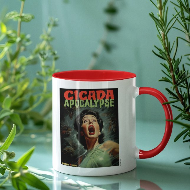 Taza Cicada Apocalypse 2024 (Mug on table)