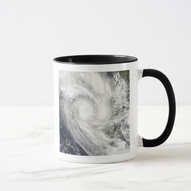 Taza Ciclón tropical Fanele sobre Madagascar (Derecha)
