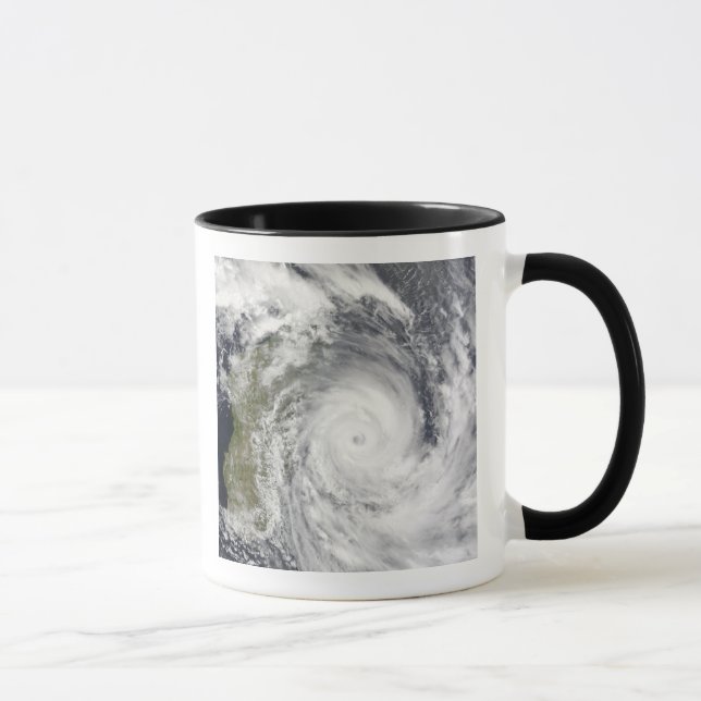 Taza Ciclón tropical Gael frente a Madagascar 2 (Derecha)