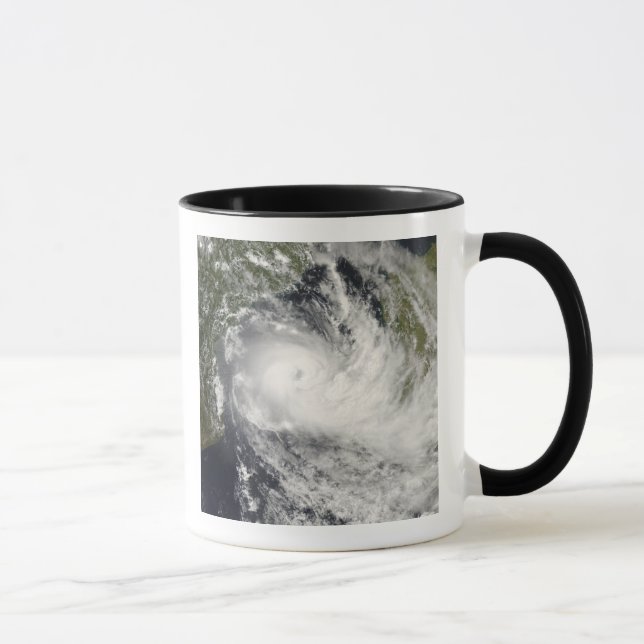 Taza Ciclón tropical Jokwe en el canal de Mozambique (Derecha)