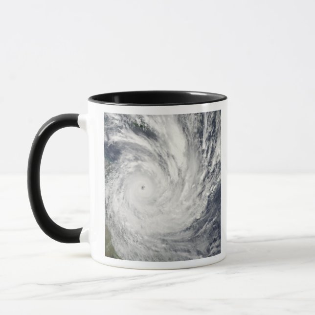 Taza Ciclón tropical Yasi por Australia (Izquierda)
