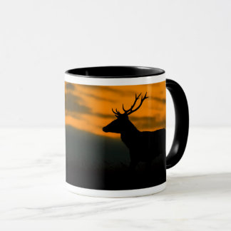 Taza Ciervo Rojo al Amanecer