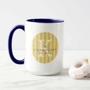 Taza Círculo de rayas azules y amarillas con monograma