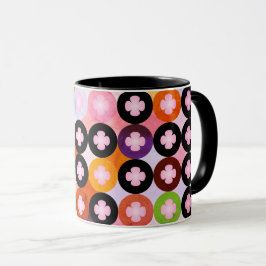 Taza Círculos de varios colores y ropas rosadas de Guay