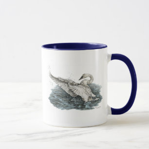 Taza Cisne blanco sobre el agua