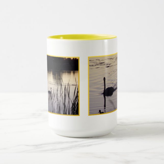 Taza Cisnes de Trumpeter al atardecer estilo 2 Mug (Centro)