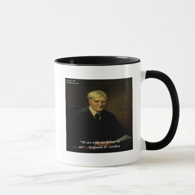 Taza Cita de Benjamin Cardozo "Quiénes somos" (Derecha)
