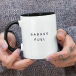 Taza Cita de moda sobre humor gracioso para el combusti<br><div class="desc">Si hay una cosa que amamos más que el café, es un café de tacón. Trendy, graciosa taza de café diciendo "Combustible de Badass" en la tipografía moderna sobre la taza de café de dos tonalidades. Disponible en muchos más colores interiores. Perfecto regalo para ese guapo amigo o chica inmoral...</div>