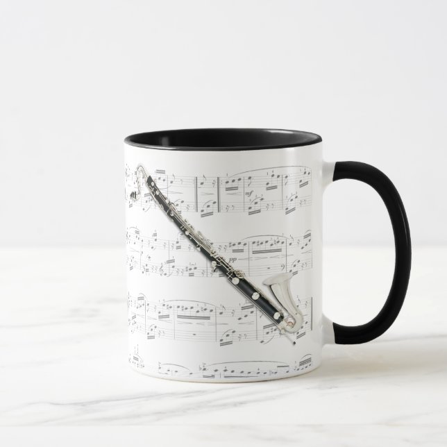 Taza - clarinete bajo con partitura (Derecha)