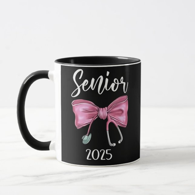 Taza Clase Coquette Senior 2025 de arcos rosados 2025 (Izquierda)