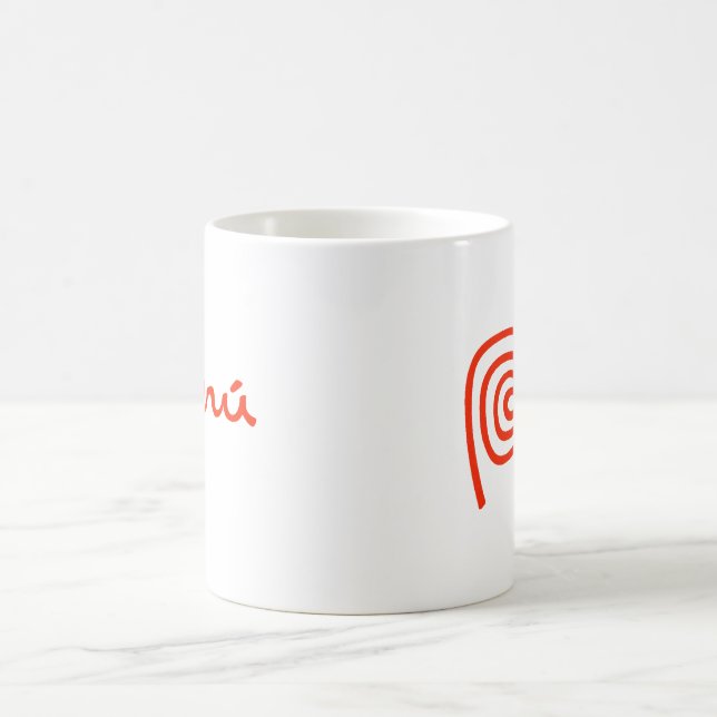 Taza clásica del café con leche de Perú del (Centro)