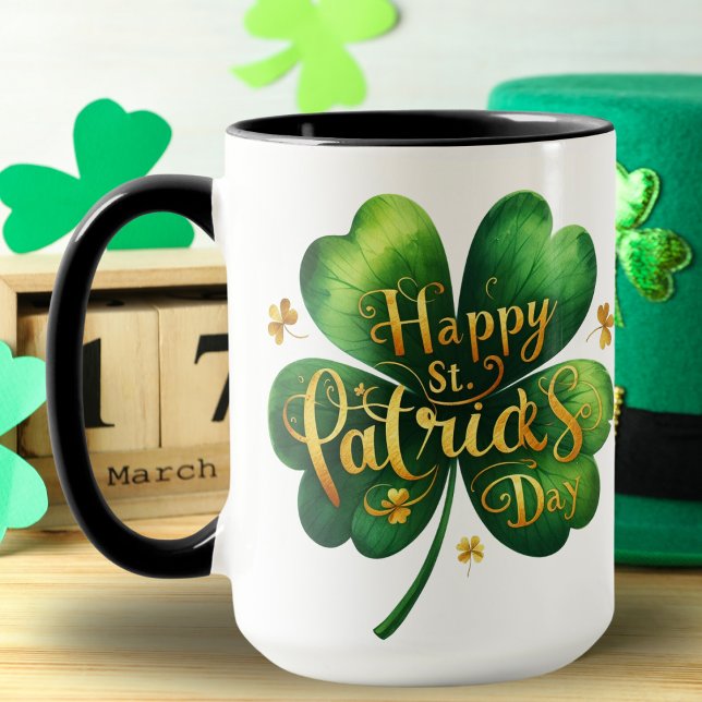 Taza Clásico de cuatro hojas Feliz Día de San Patricio (Classic Four Leaf Clover Happy St Patrick's Day Mug)