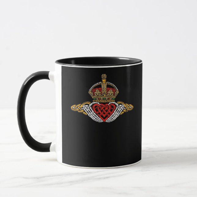 Taza Color del esqueleto de Claddagh (Izquierda)
