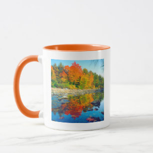 Taza Colores de otoño reflejados en un arroyo en Vermon