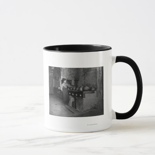 Taza Comida cocinada en un restaurante turco. Fotografí (Derecha)