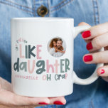 Taza Como padre, hija, foto graciosa<br><div class="desc">Como padre como hija graciosa fotopvnk y papá de tipografía azul o hija a la par de Navidades,  idea de cumpleaños,  regalo de Pascua.</div>