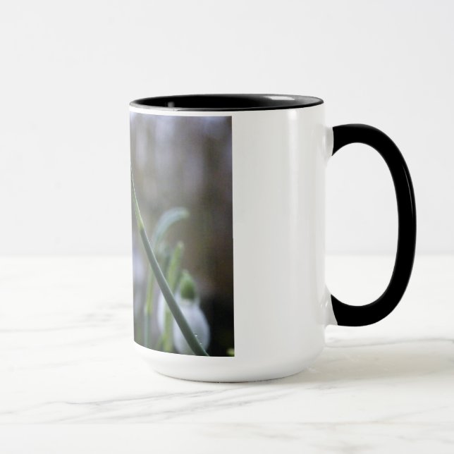 Taza con campanillas de invierno (Derecha)
