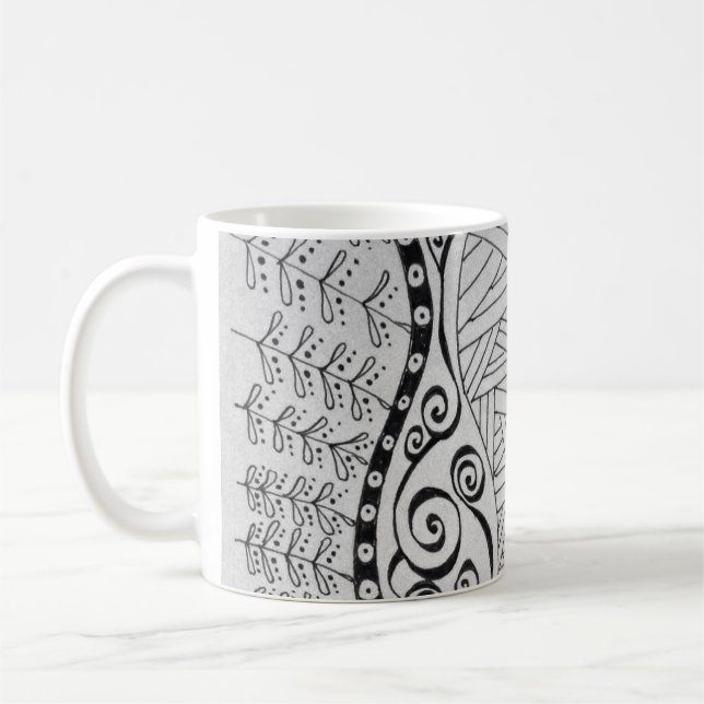Taza con diseño blanco y negro (Izquierda)