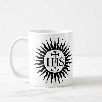 Taza con el monograma IHS de la Compañía de Jesús