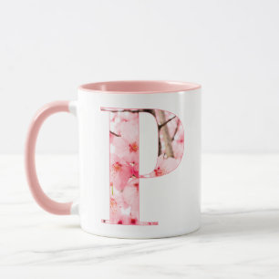 Taza con inicial floral P   Nombre y característic